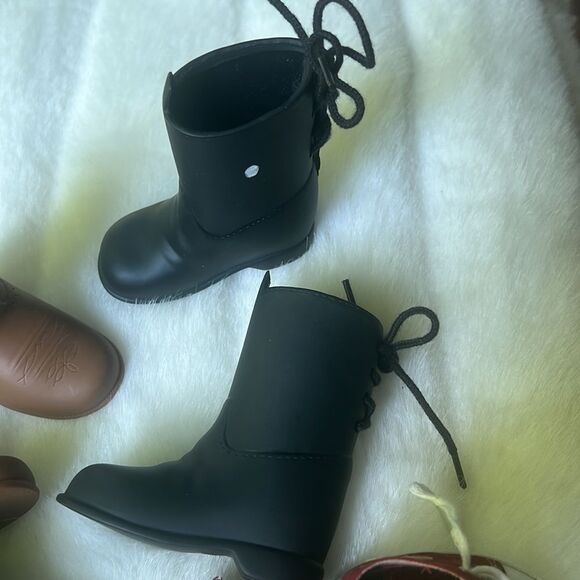 Battat boots/shoes plus other brands/unbranded that fit American Girl Dolls - Picture 6 of 13